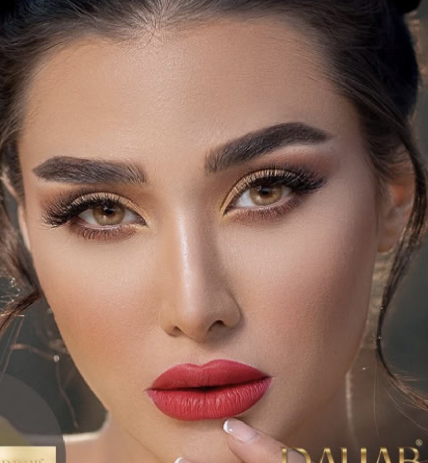 لنز چشم عسلی روشن